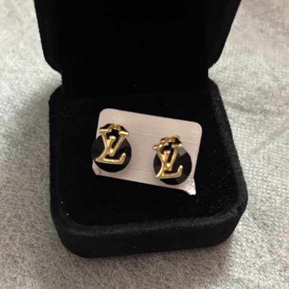 Elegant Gold and Black Earrings - Picture 3 of 3